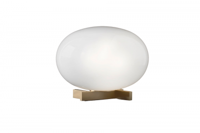 Alba Tischleuchte von Oluce: Moderne Tischlampe mit weißem Glas-Schirm und goldenem Fuß.